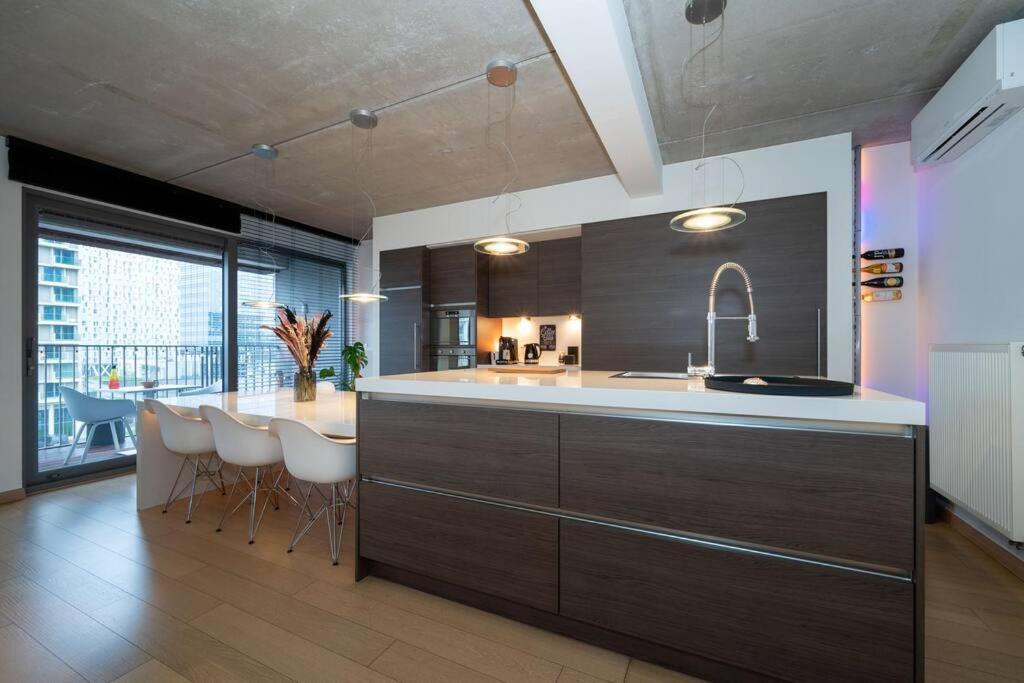 안트베르펜 London 993 Loft 402 아파트 외부 사진