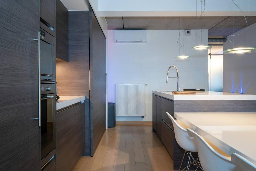 안트베르펜 London 993 Loft 402 아파트 외부 사진